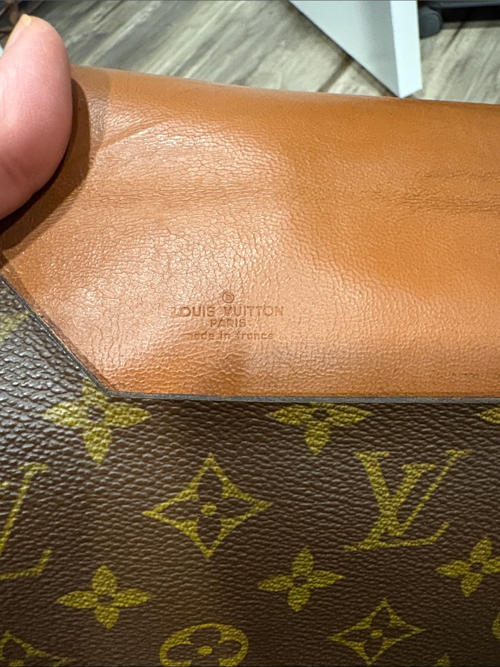 ❌SOLD❌ Louis Vuitton Monogram Envelope Document Holder in Brown and Gold - Picture 2 of 14